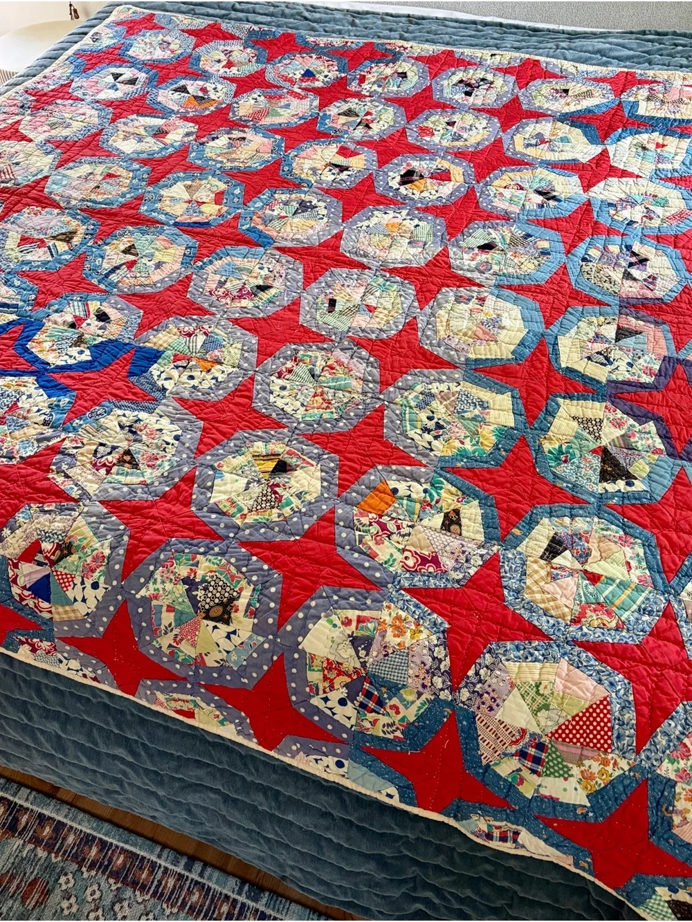 Vintage Spider Web Quilt - 1950s Scrape Quilt - 67 x 72.5”
